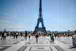巴黎埃菲尔铁塔排除炸弹威胁重新开放