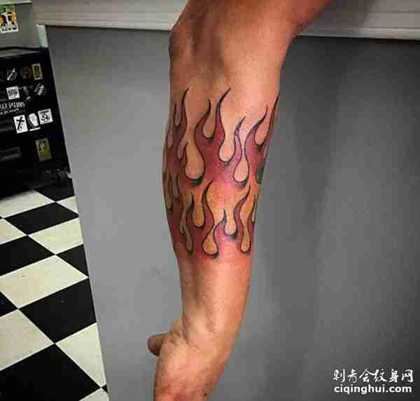 创作，破坏和净化：火纹身