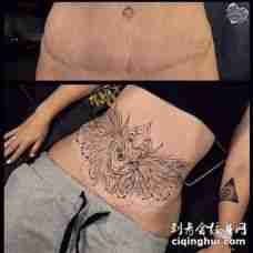女性腹部伤疤遮盖的纹身效果图