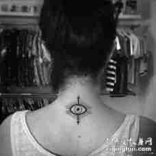 颈部眼睛十字架纹身tattoo图案