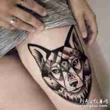 美女大腿个性的黑色元素狼头纹身图案
