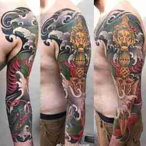 花臂传统菩萨蛇纹身图案