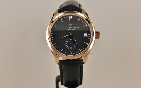 典雅尊贵 品鉴宝齐莱马利龙系列玫瑰金哑黑表盘腕表