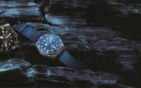 优良质量与卓越性能的传统 领潜型 (Pelagos)首批品牌配备自行研制机芯腕表