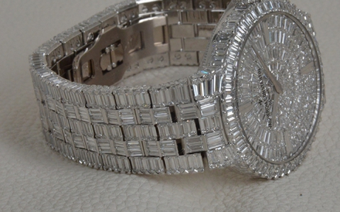 全钻奢华 简评江诗丹顿Traditionnelle系列全新高级珠宝腕表