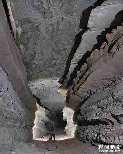 探秘世界上最长的山洞，200多年探出600公里，至今未到尽头