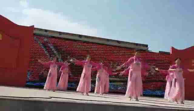 火神舞蹈队最美的中国表演团队版